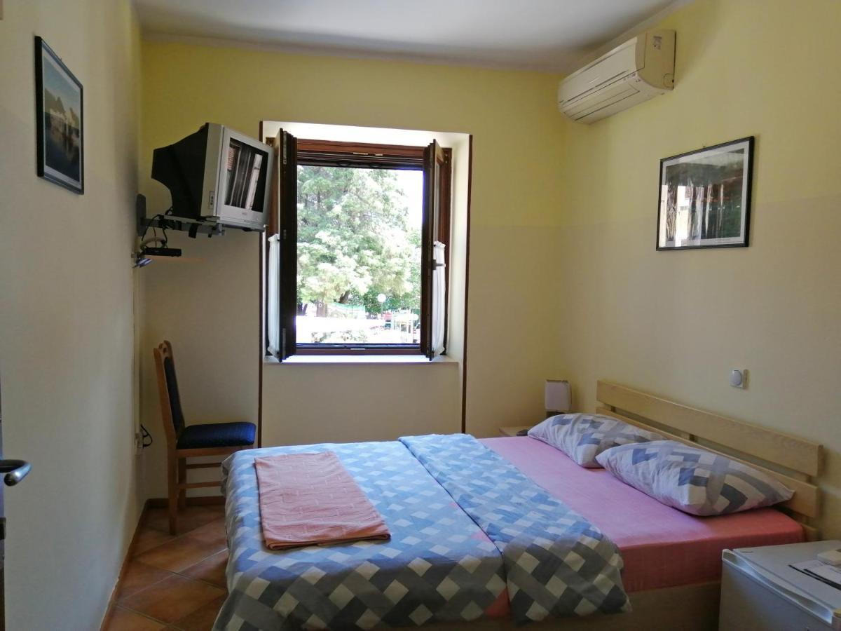 Hotel Pelikan Virpazar Εξωτερικό φωτογραφία
