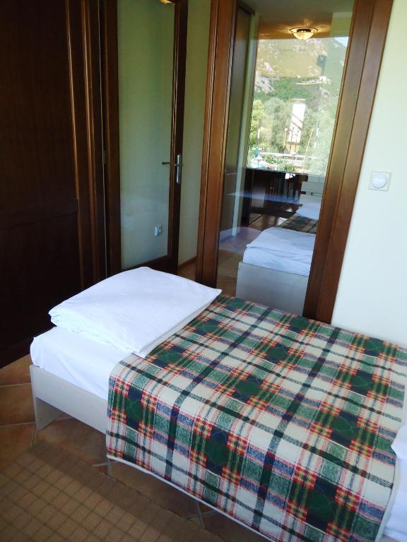Hotel Pelikan Virpazar Εξωτερικό φωτογραφία